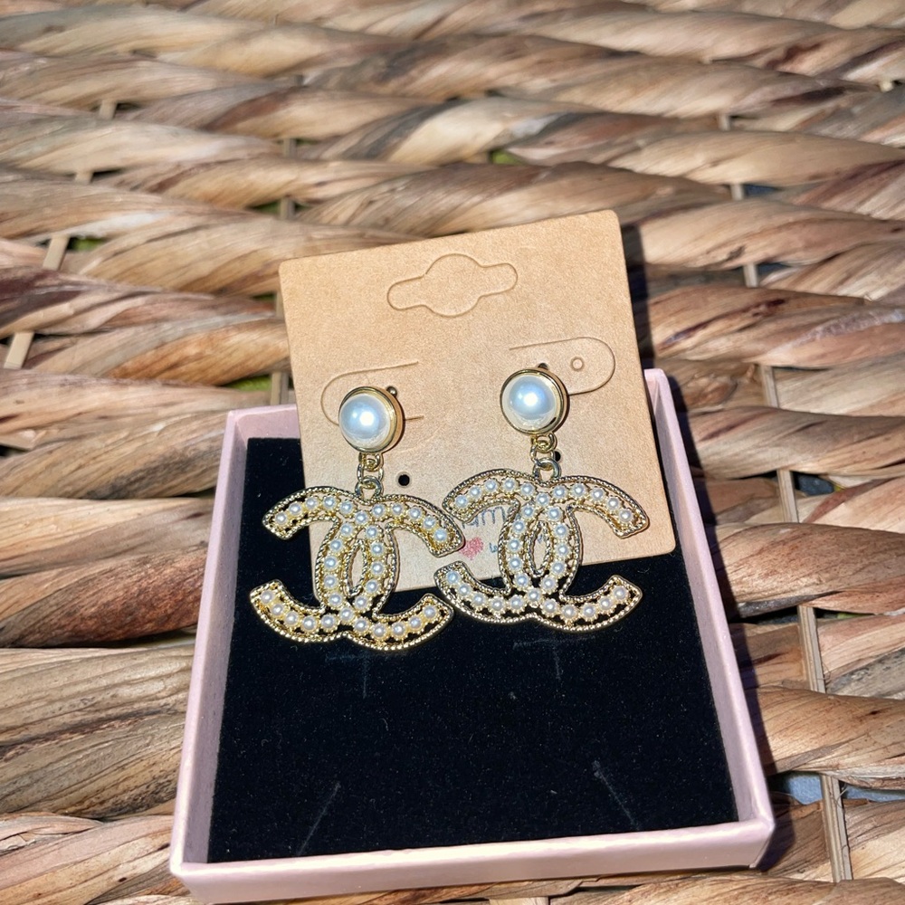 Fashion earrings - BRAND NEW